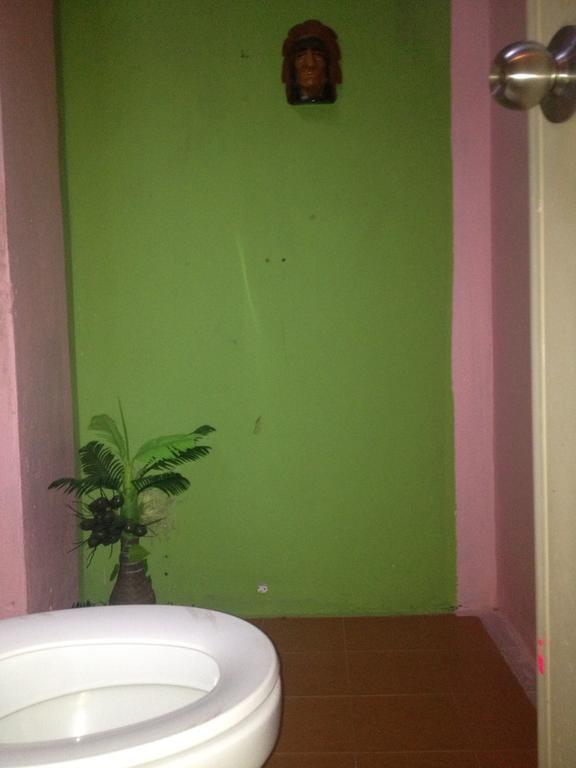 Maddy'S Hostel Ko Pha Ngan Esterno foto