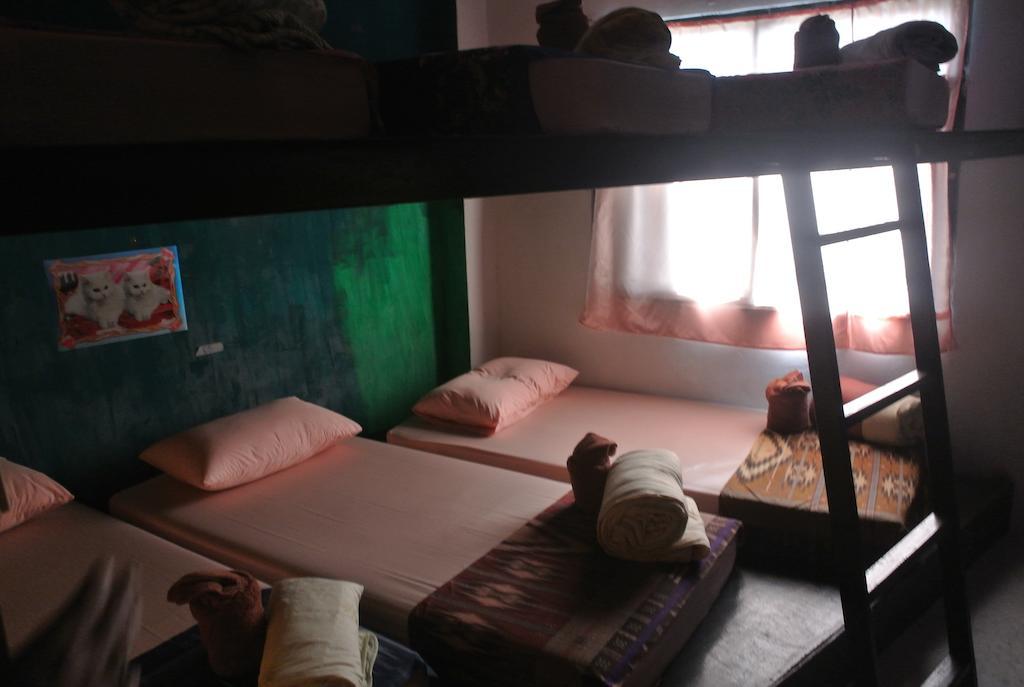 Maddy'S Hostel Ko Pha Ngan Esterno foto