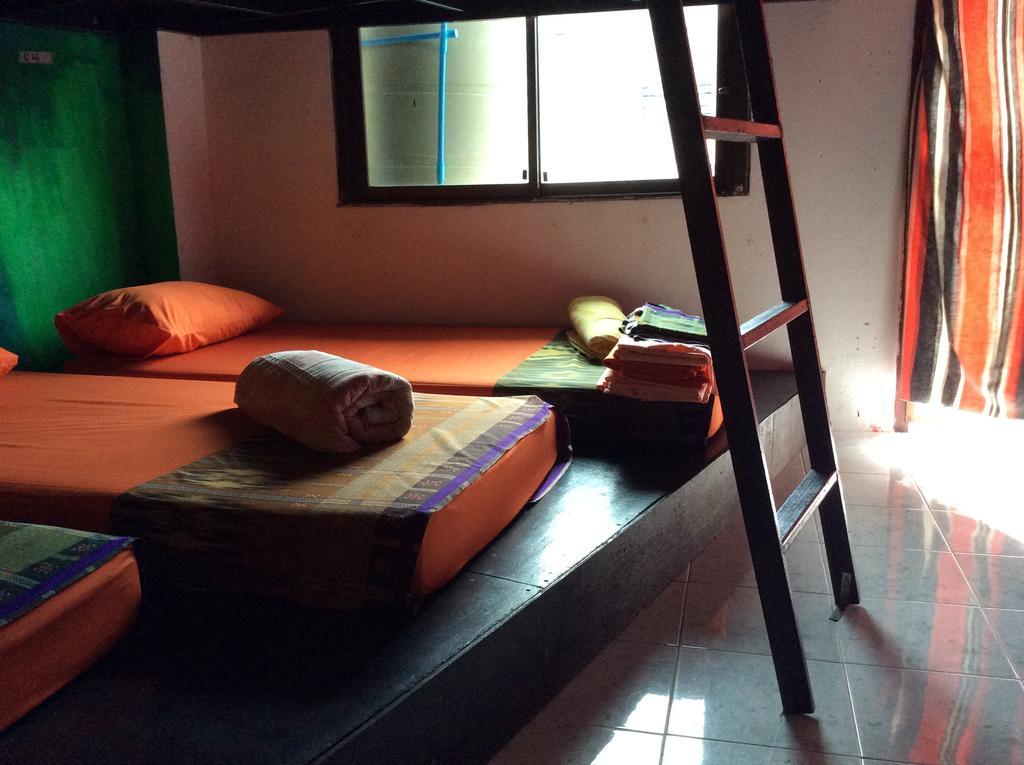 Maddy'S Hostel Ko Pha Ngan Esterno foto
