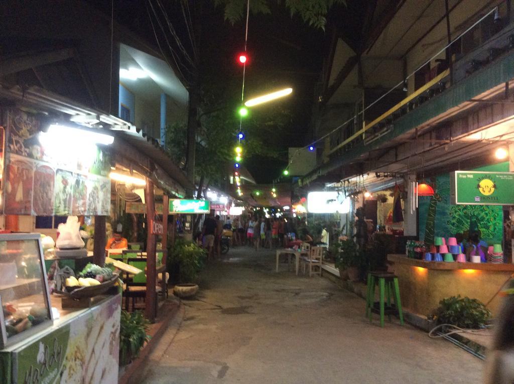 Maddy'S Hostel Ko Pha Ngan Esterno foto