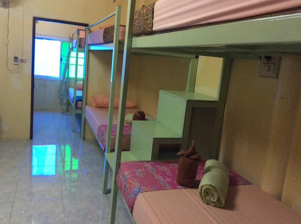 Maddy'S Hostel Ko Pha Ngan Esterno foto
