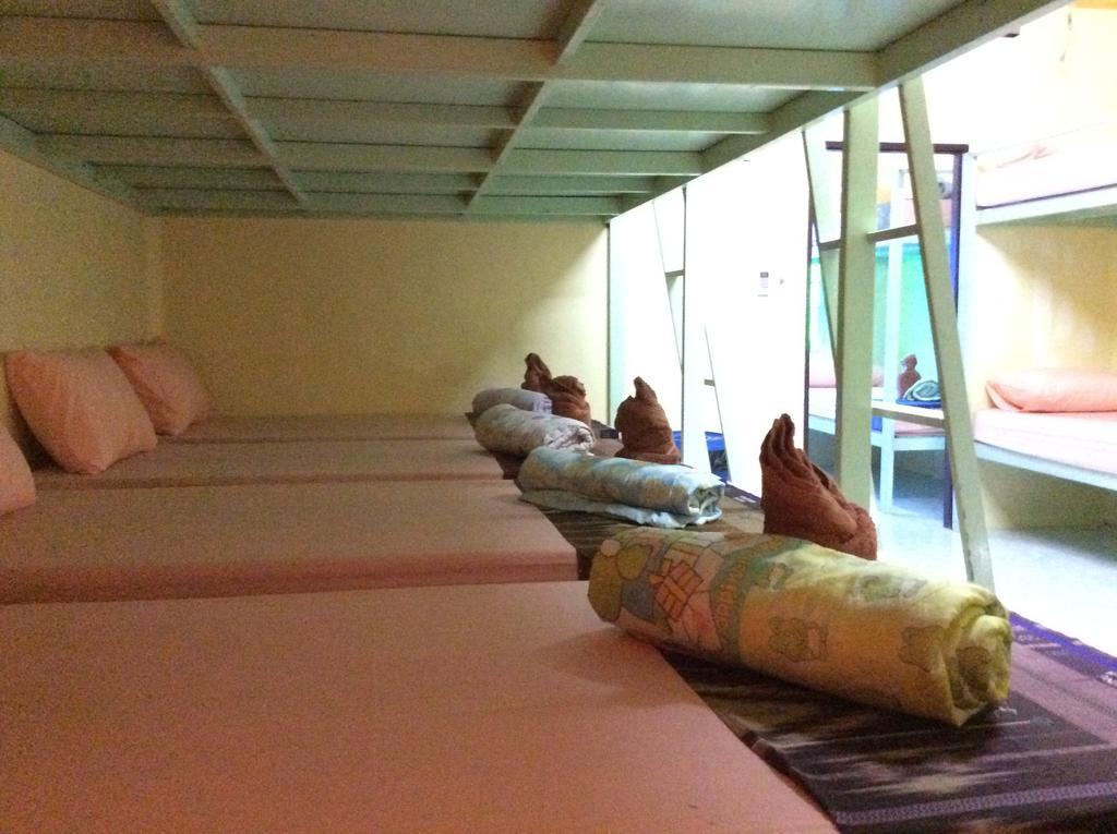 Maddy'S Hostel Ko Pha Ngan Esterno foto